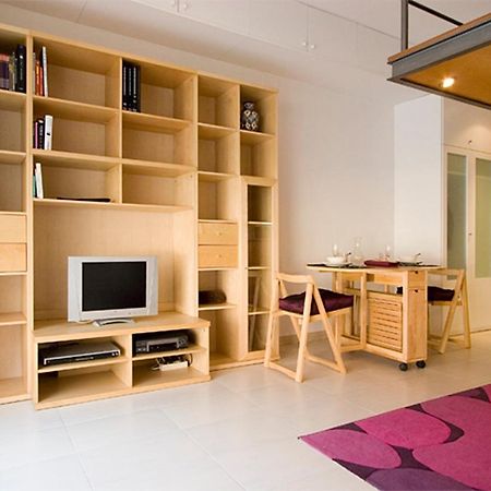 Reina Amalia Apartment Барселона Екстериор снимка