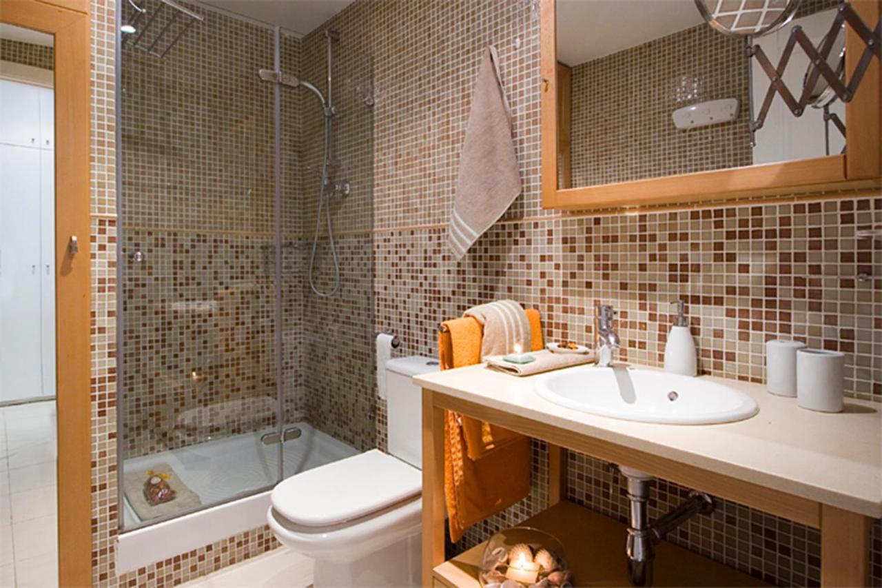 Reina Amalia Apartment Барселона Екстериор снимка