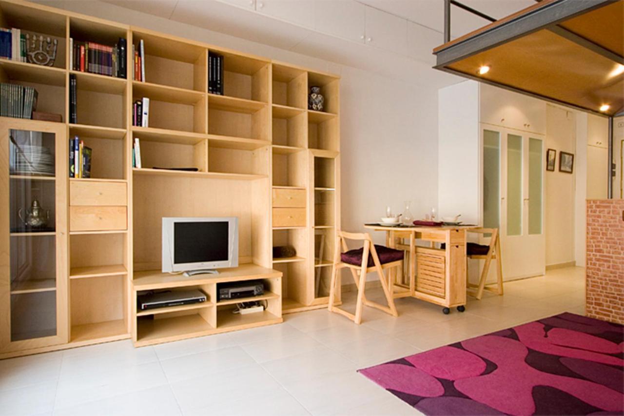 Reina Amalia Apartment Барселона Екстериор снимка