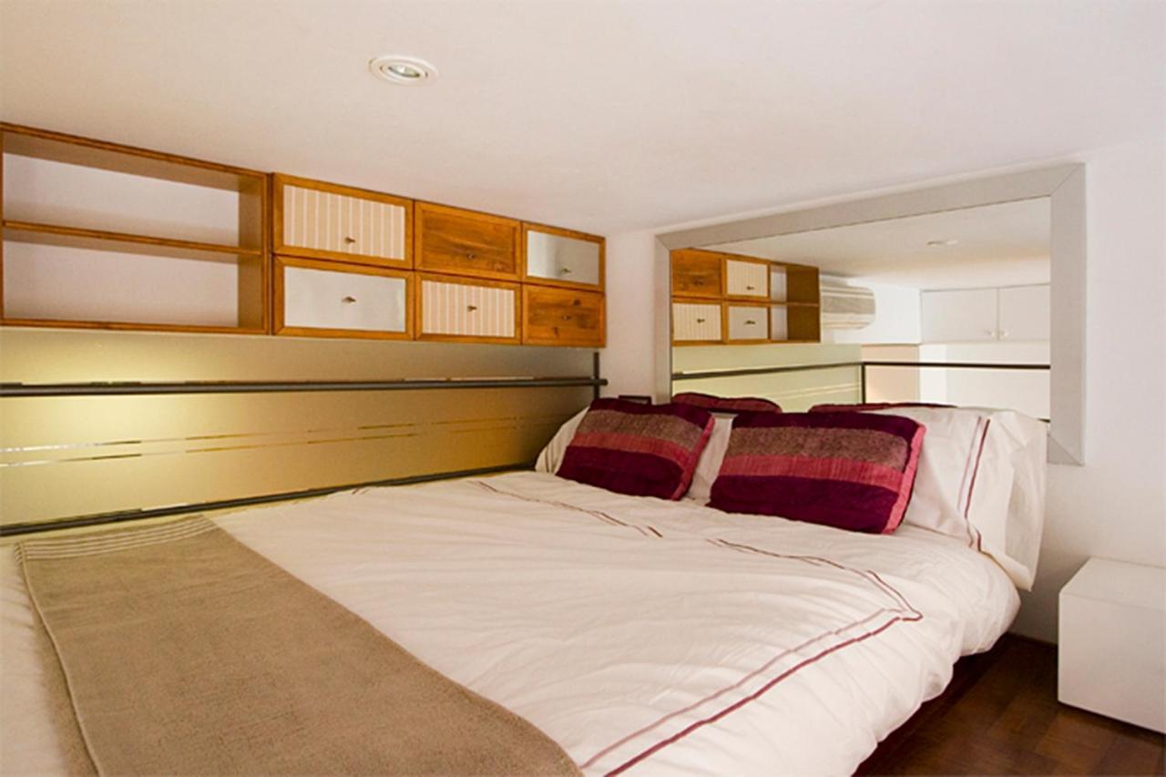 Reina Amalia Apartment Барселона Екстериор снимка